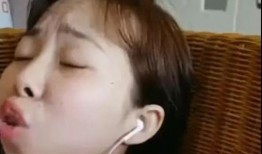 网红小男孩吃瓜,网红小男孩的甜蜜瓜食之旅