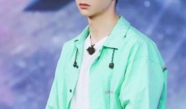 王一博工作人员爆料视频,揭秘明星幕后生活点滴