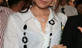 宫崎爱莉在线观看,在线观看，揭开神秘少女的奇幻之旅