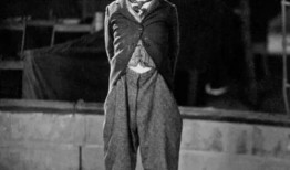 《卓别林》在线观看,经典喜剧大师的传奇人生