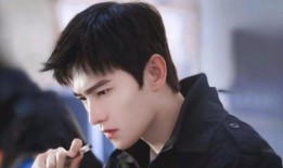 圈内人爆料杨洋追热巴,甜蜜恋情曝光引热议