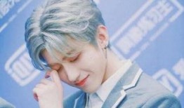 蔡徐坤爆料录音棚视频下载,独家视频下载，一窥偶像成长之路